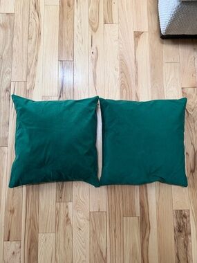 Green Velvet Square Throw Pillow Covers (pillow inserts included) - Set of 2